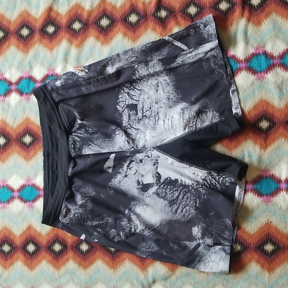 Lululemon swim trunks size M